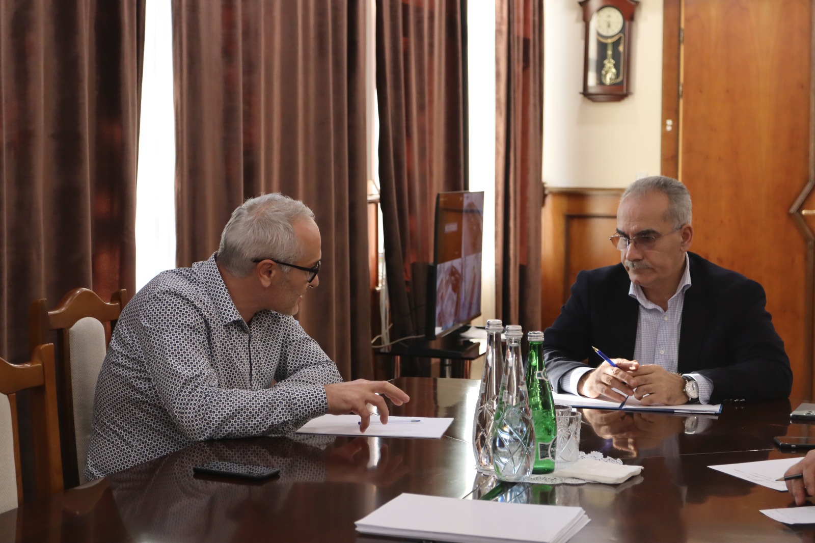 Проблемы обращения с твердыми коммунальными отходами обсудили в Буйнакске