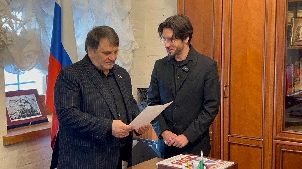 Дети-сироты из Дагестана получили квартиры при содействии депутата Госдумы Сайгидпаши Умаханова