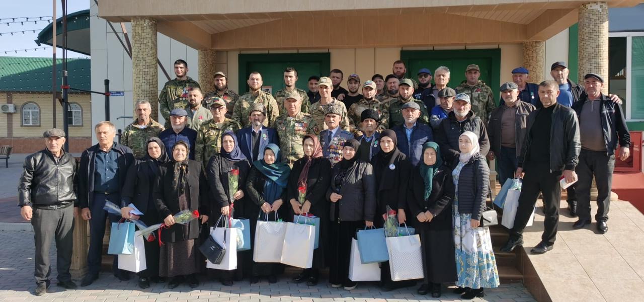 Депутат Мухтарпаша Умаханов оказал поддержку матерям погибших военнослужащих