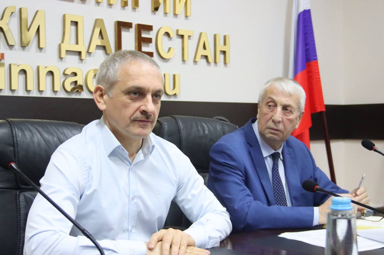 В Миннаце РД прошел круглый стол: «Связь прошлого, настоящего и будущего»