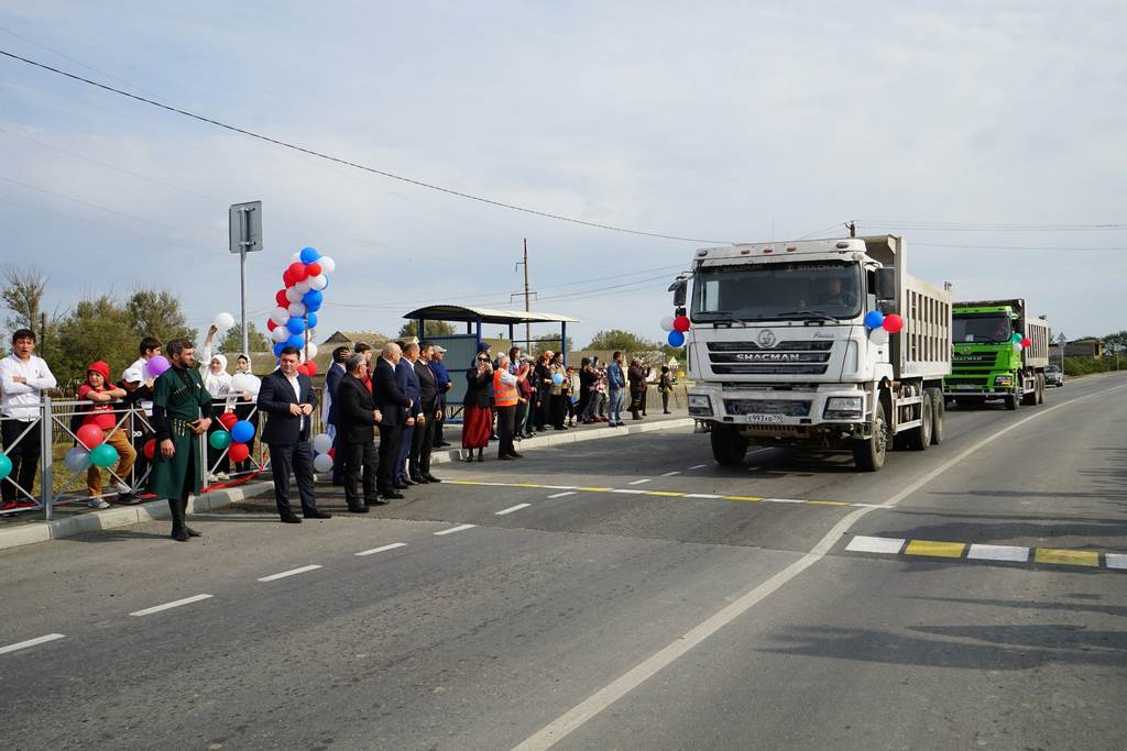 В Дагестане отремонтировали отрезок дороги, связывающей с Чеченской Республикой