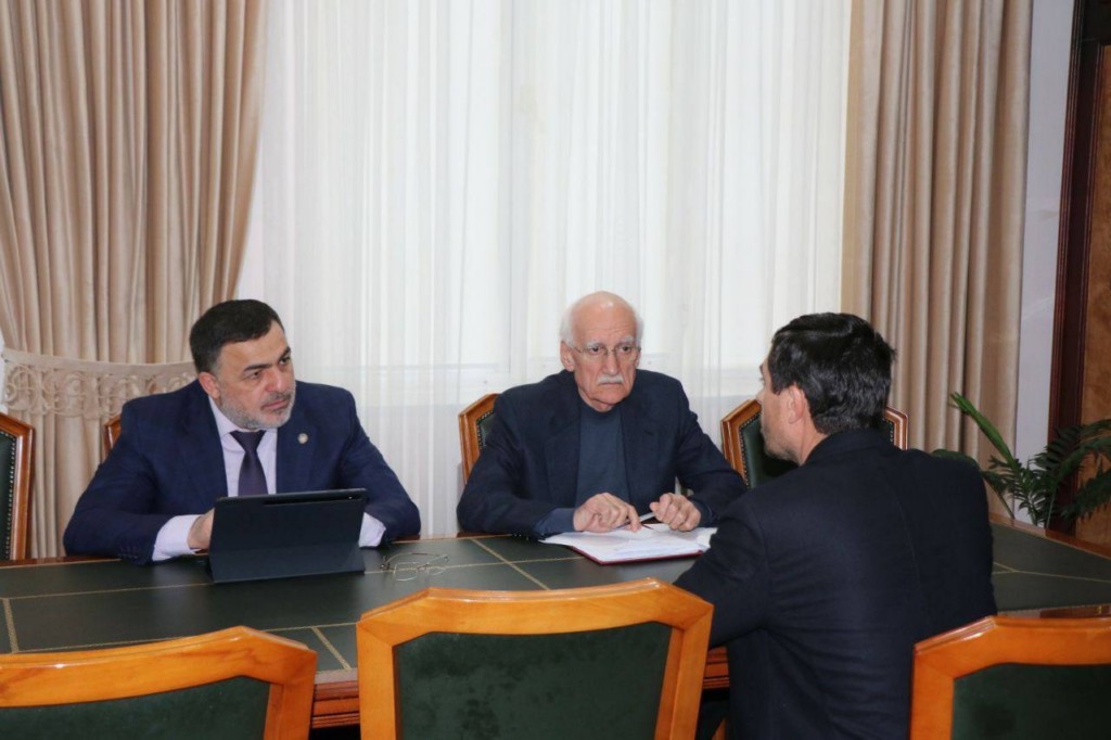 Рамазан Джафаров провел личный прием граждан в Магарамкентском районе