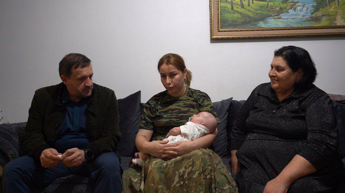 Глава Хасавюрта посетил семью участников СВО Ахмеда Долиева и Патимат Алигаджиевой