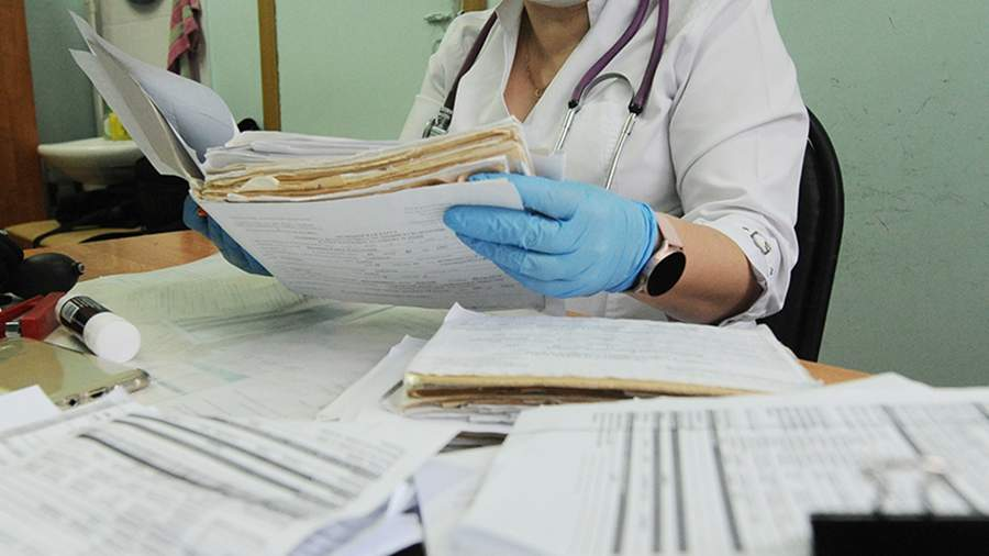 Минздрав планирует тщательнее следить за больничными россиян