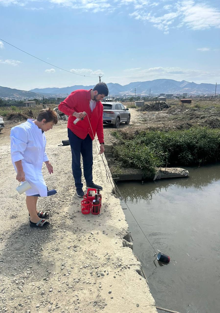 Экологи выявили факты сброса сточных вод в одну из рек вблизи Махачкалы