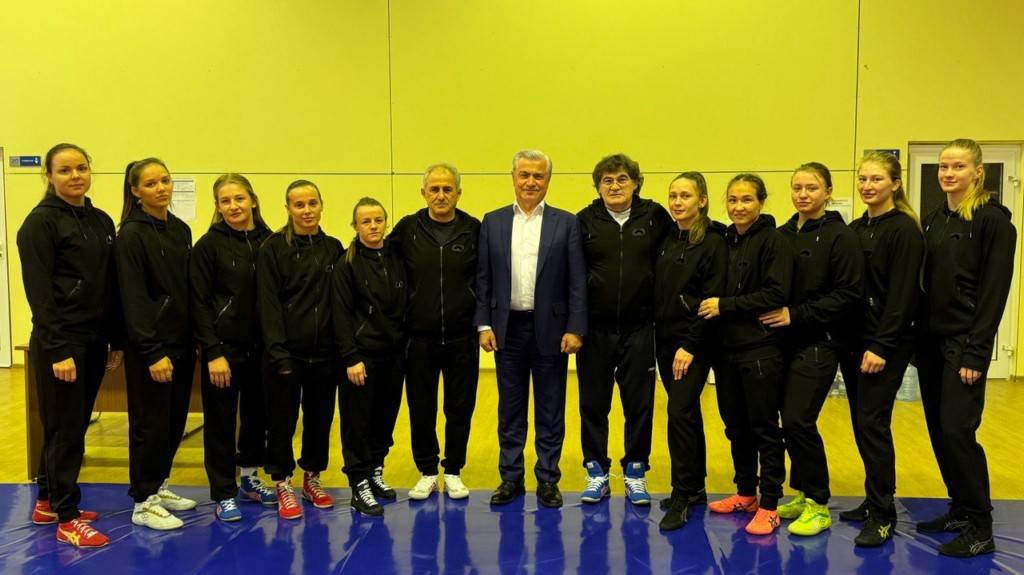 Две дагестанки представят Россию на Чемпионате Европы по женской борьбе