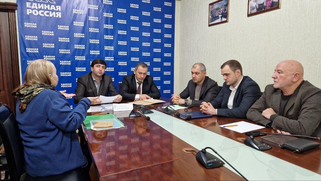 Прием граждан по вопросам ЖКХ прошел в Махачкале