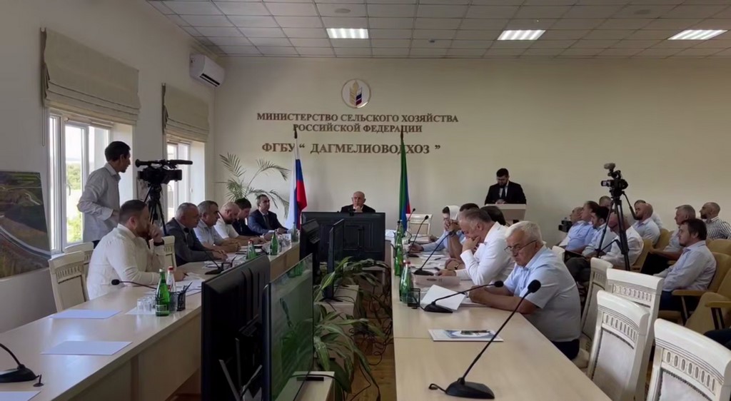 Абдулмуслим Абдулмуслимов прибыл в Управление Дагмелиоводхоза в Махачкале