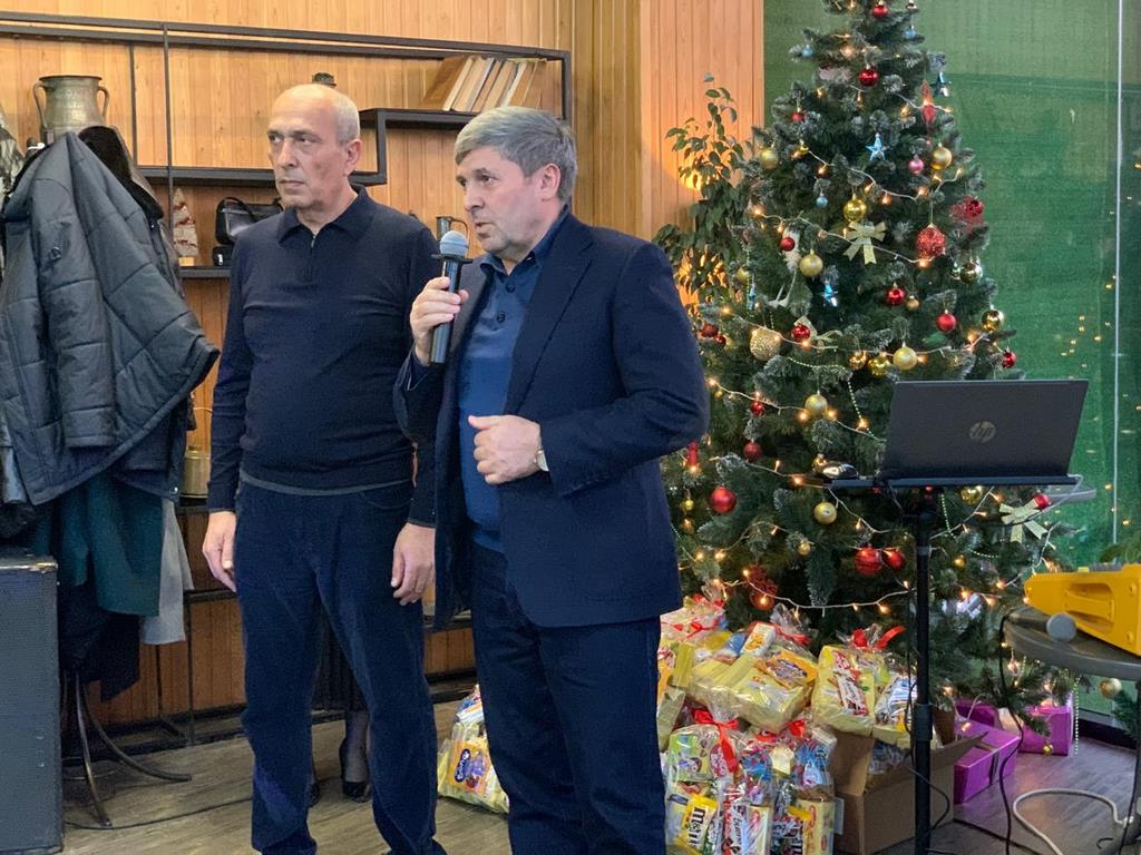 Единороссы Дербента организовали праздник для детей с ОВЗ