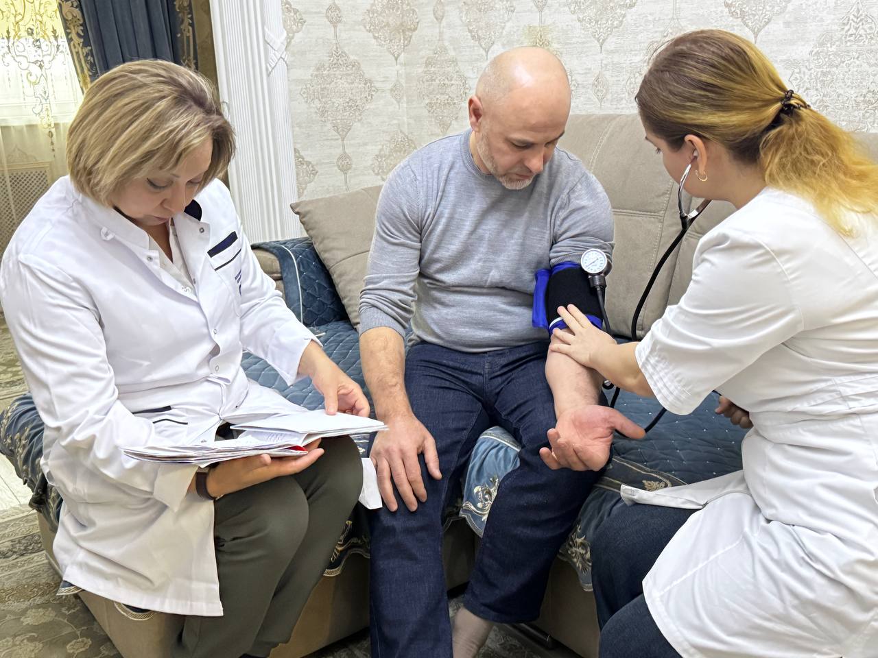 Медицинскими учреждениями Махачкалы продолжается работа по поддержке участников СВО