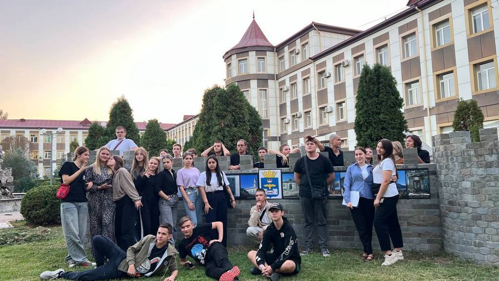 Дагестанский педуниверситет провел для школьников из Донецка «Университетскую смену-2024»