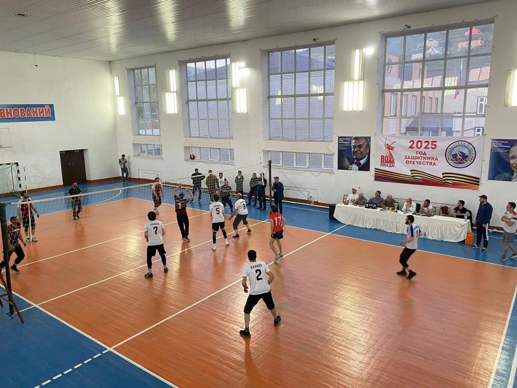 В Ахвахском районе в честь празднования 80-летия Победы в ВОВ прошел турнир по волейболу