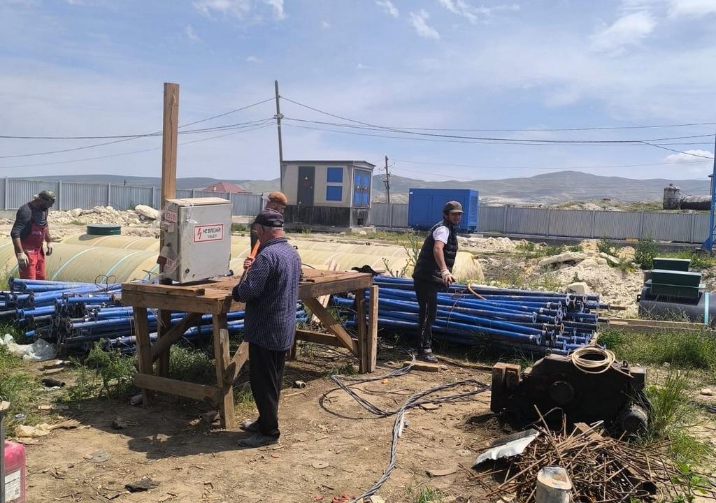 Активисты «Единой России» в Левашинском районе проинспектировали строительство школы в селе Сулейбакент