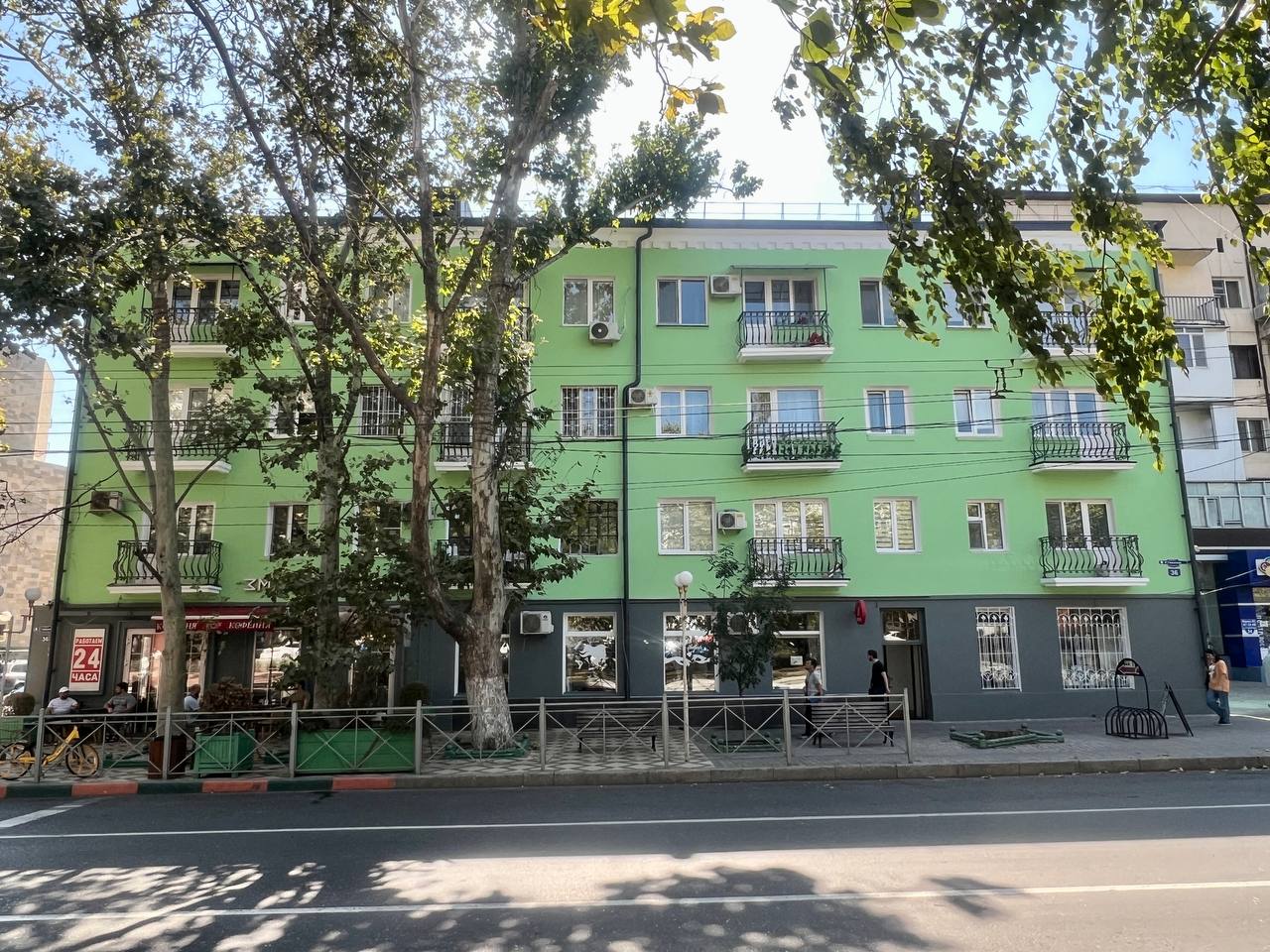 Один из домов по проспекту Расула Гамзатова в Махачкале преобразился к 100-летию поэта