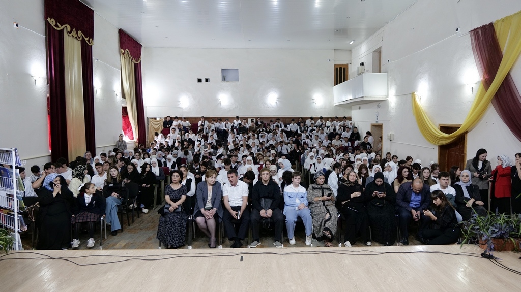 Дагестанский театр оперы и балета реализовал проект «Помним! Не забудем!»