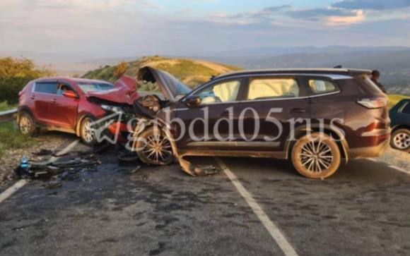 Семь человек из Санкт-Петербурга пострадали в ДТП в Дагестане