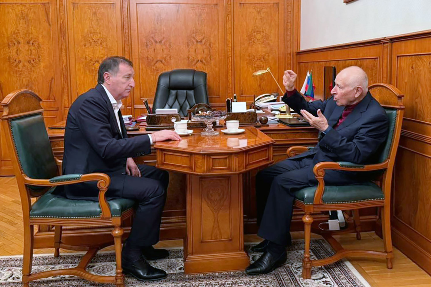 Заур Аскендеров встретился с первым Президентом Дагестана Муху Алиевым