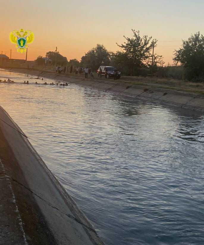 Двое детей утонули в канале в Дагестане