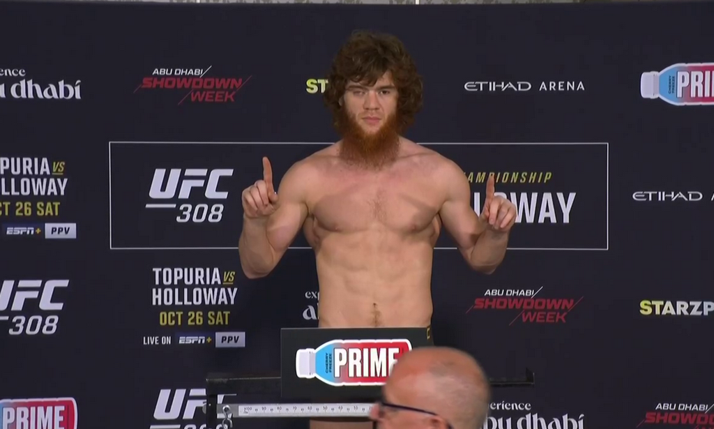 Дагестанские борцы прошли взвешивание перед турниром UFC в Абу-Даби