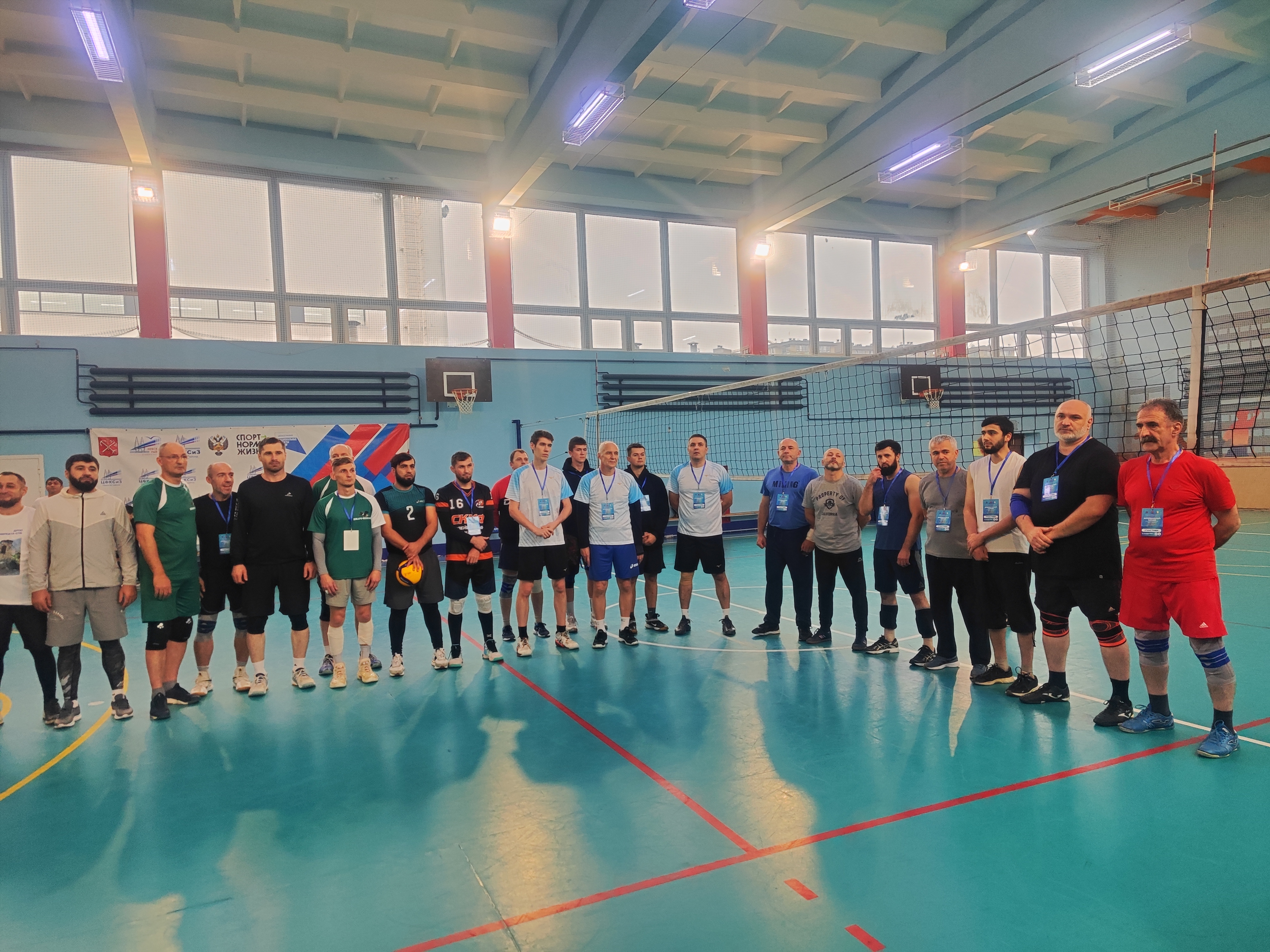 Представительство Дагестана в Санкт-Петербурге провело традиционный волейбольный турнир