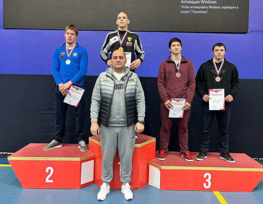 Дагестанские борцы завоевали 24 путевки на Первенство России