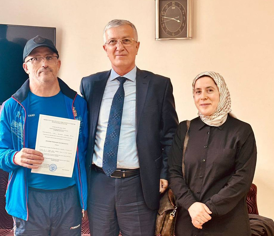 В каспийском управлении соцзащиты выдали сертификат на жилье для инвалида детства