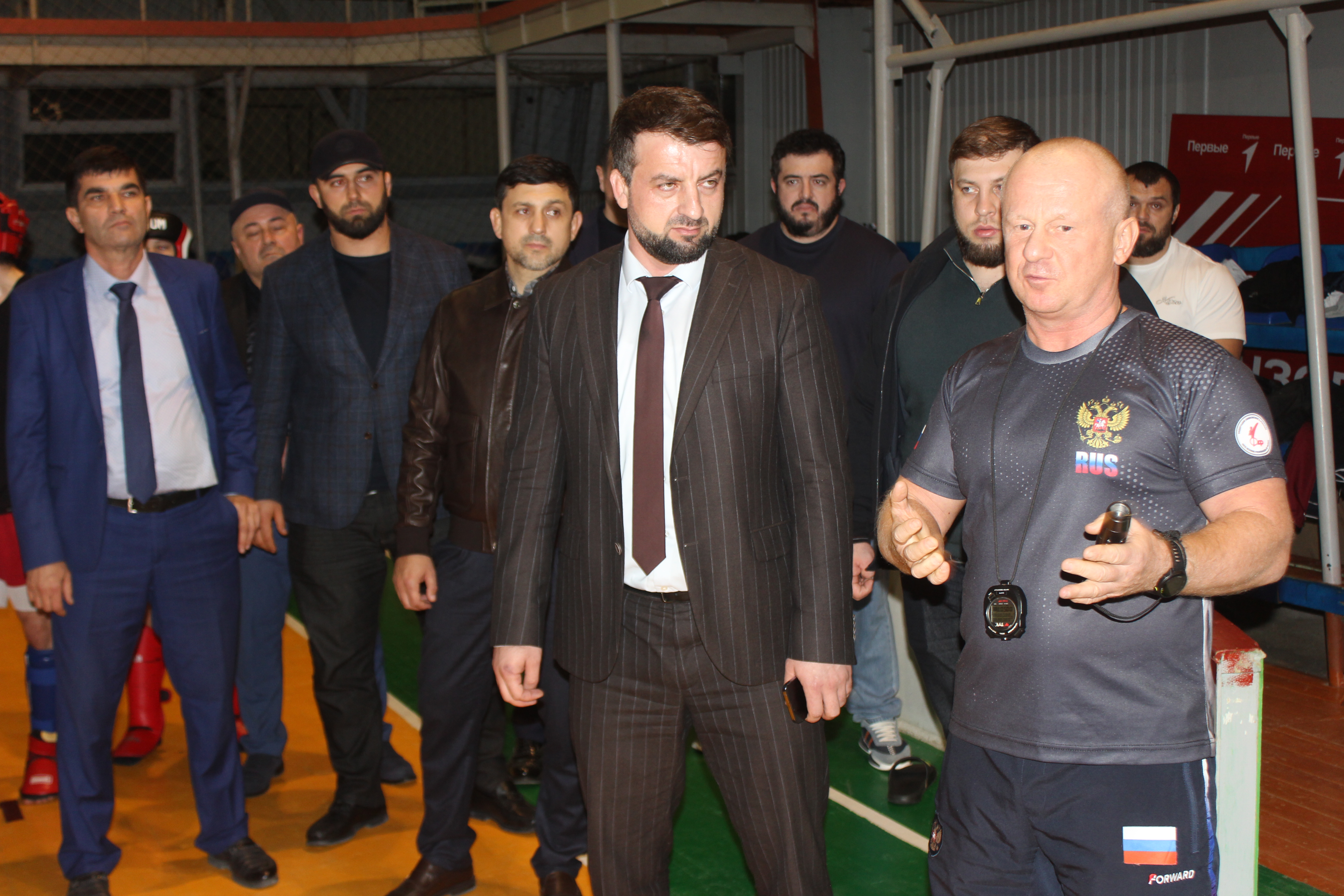 Глава Избербаша посетил тренировочные сборы ведущих российских кикбоксеров