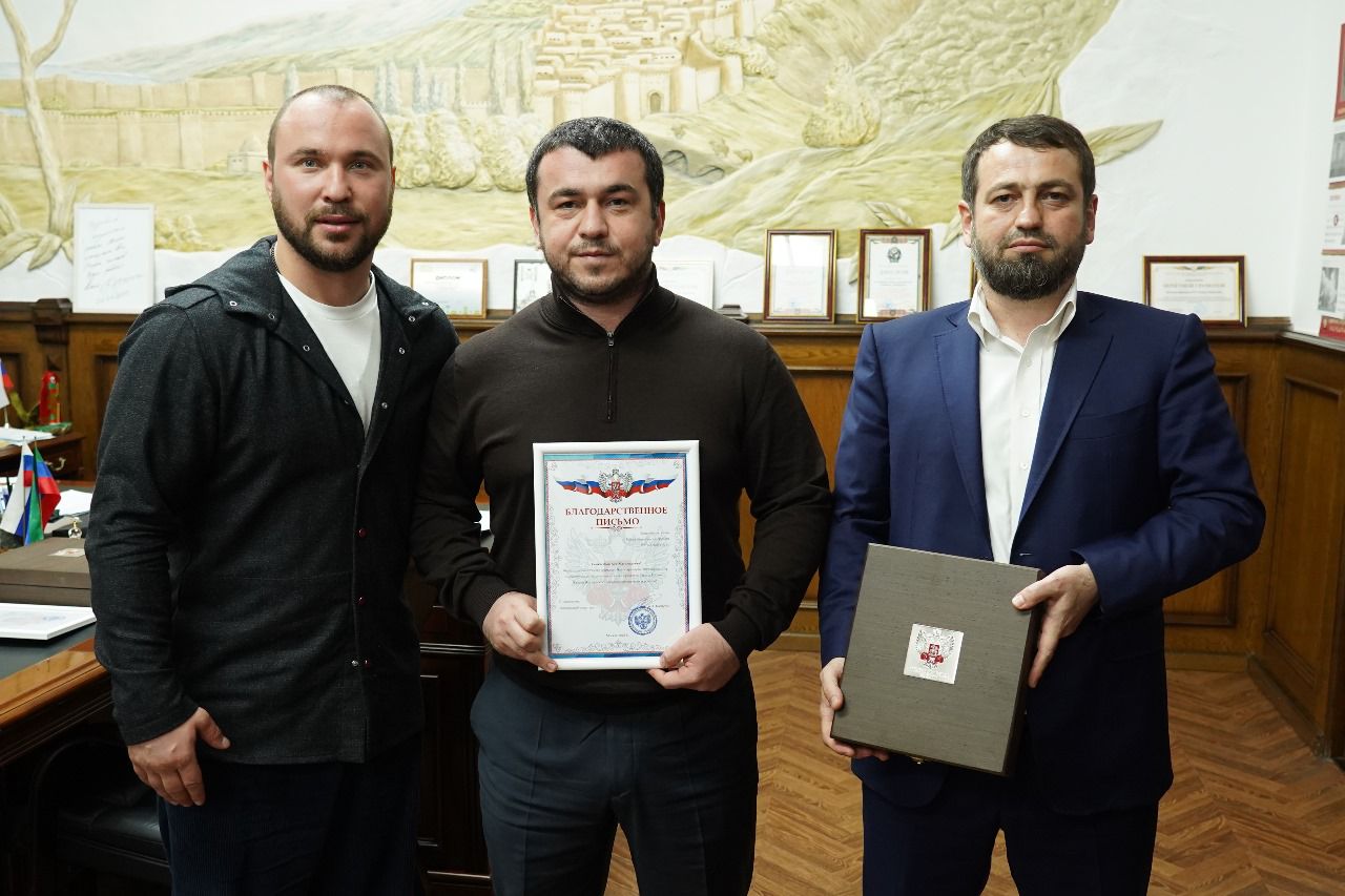 Глава Дербента встретился с представителями Федерации бокса России