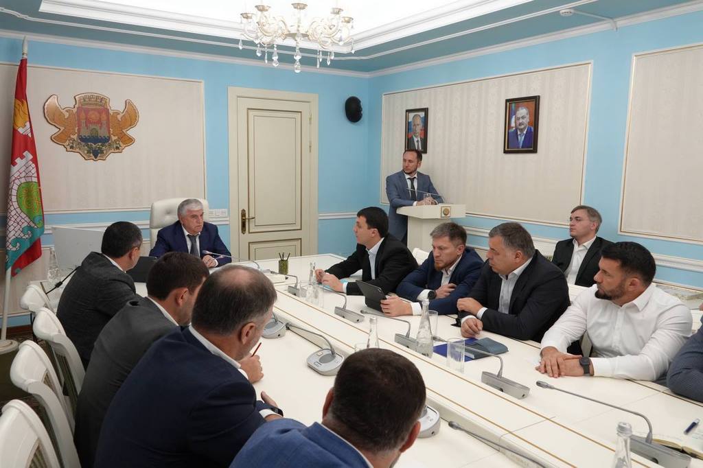 В Махачкале планируют введение специальных выделенных полос для машин скорой помощи