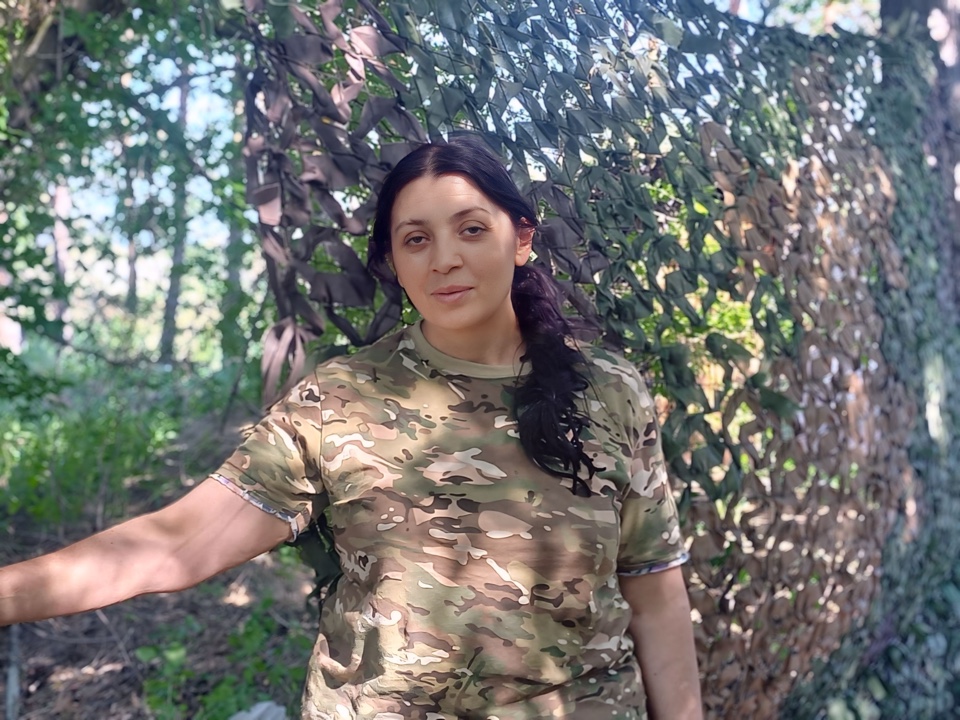 Пончо, невидимые для тепловизоров: медсестра из Дагестана помогает бойцам СВО