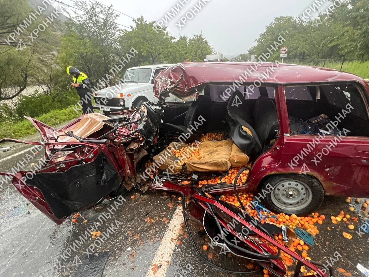 Один человек погиб при столкновении легковушки и «КамАЗа» в Дагестане
