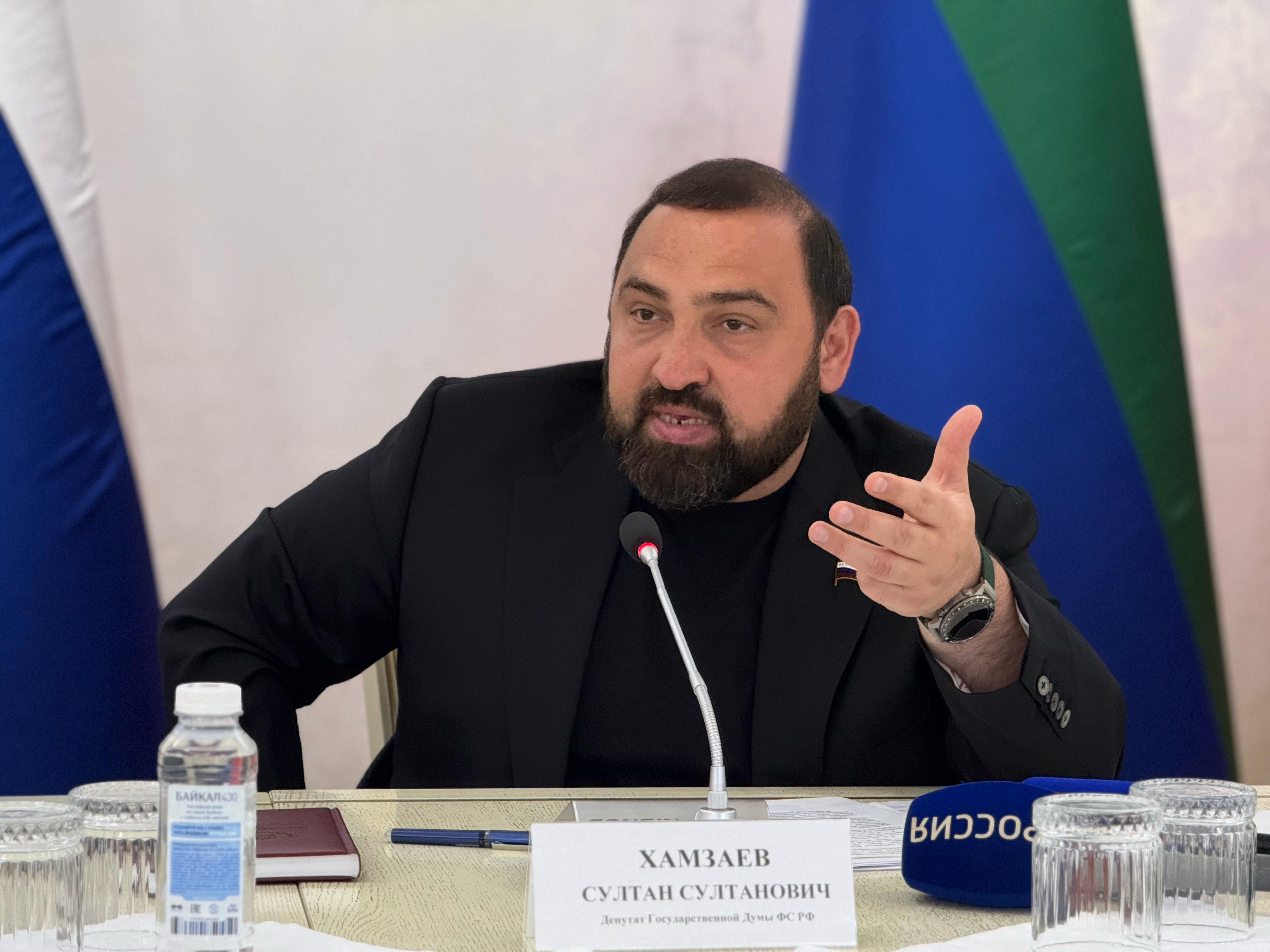 Султан Хамзаев: «Еще ни одна страна не сталкивалась с таким количеством санкций, как Россия»