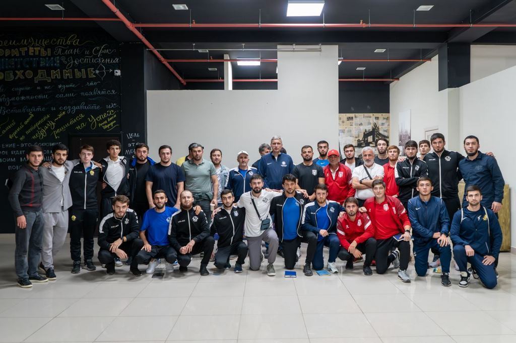 Футбольный специалист из Беларуси провел семинар для дагестанских тренеров