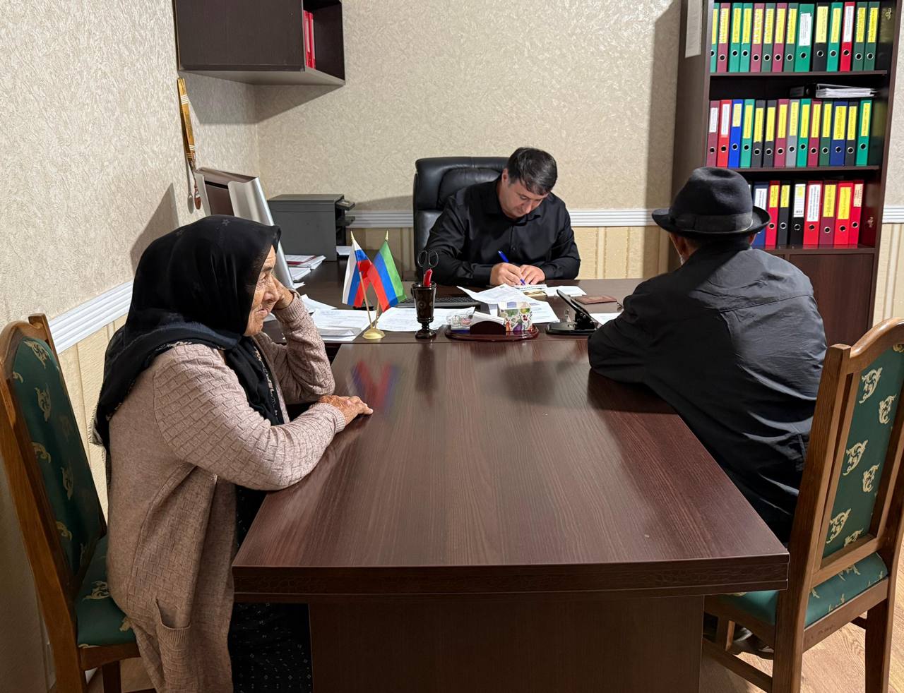 Власти Левашинского района оказали необходимую помощь родителям участника СВО