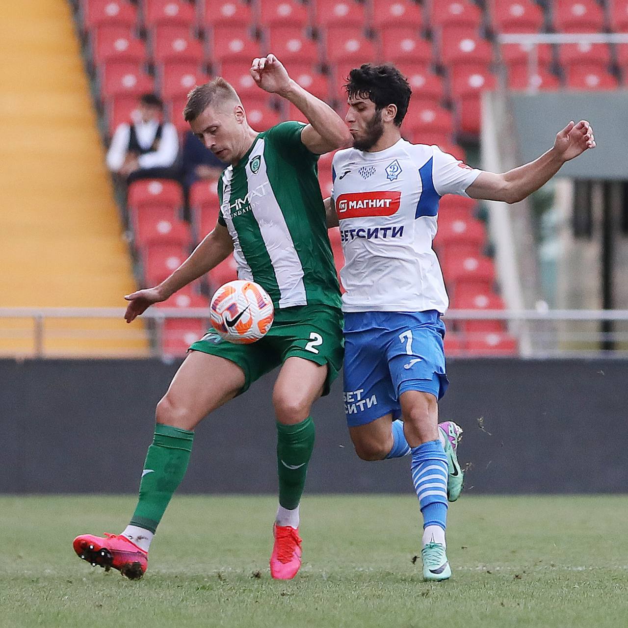 Махачкалинское «Динамо» и «Ахмат» проведут матч