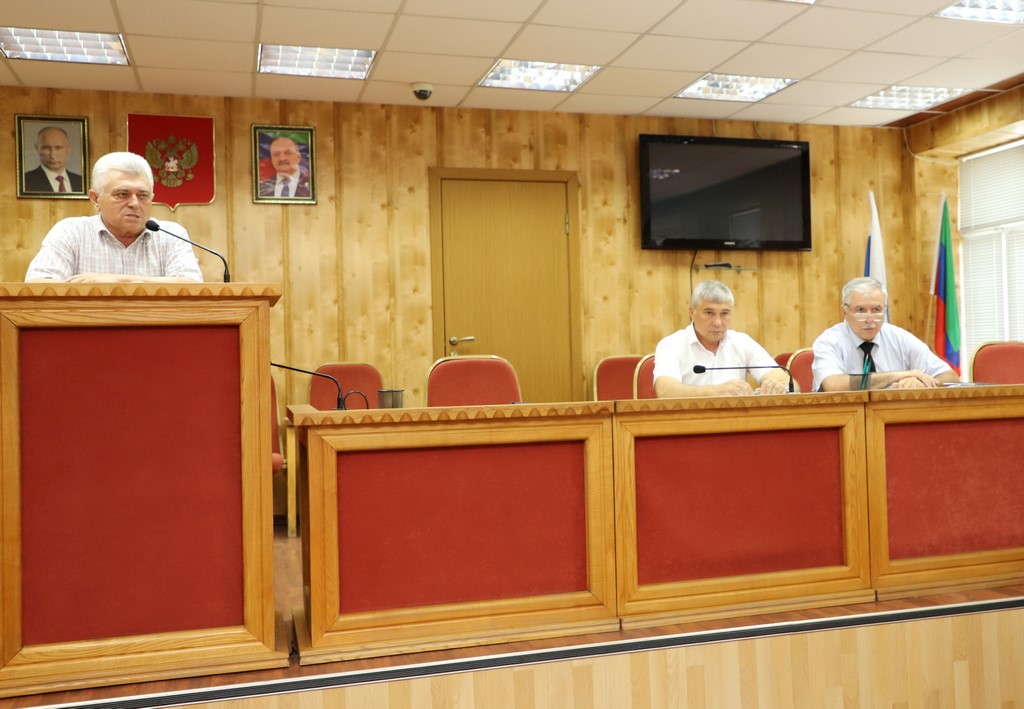 В Кизлярском районе обсудили готовность к выборам депутатов сельских поселений