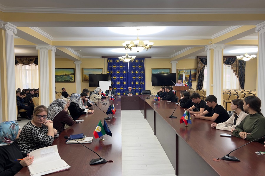 Дагестанские налоговики провели для студентов двух крупных вузов семинары по налоговой грамотности