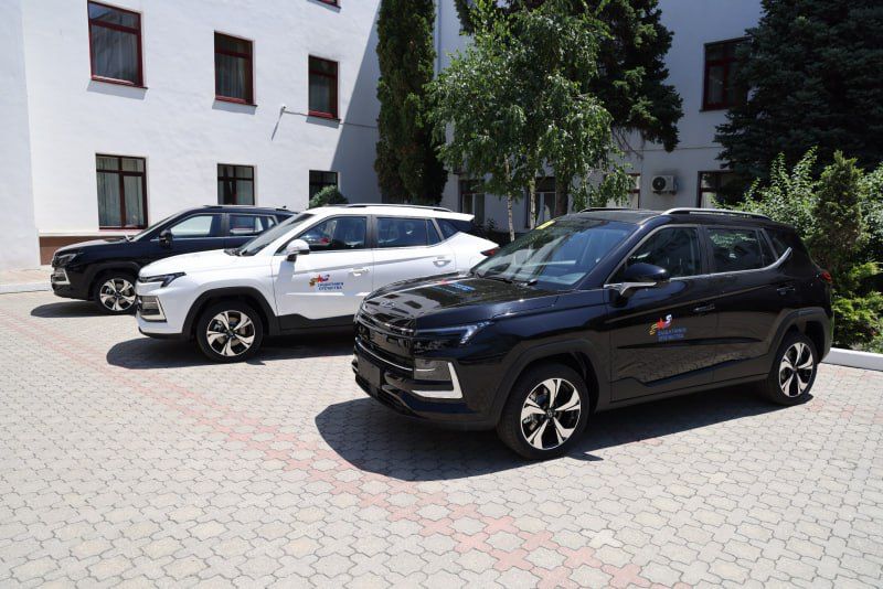 Новые адаптированные автомобили «Москвич» передали ветеранам СВО в Дагестане