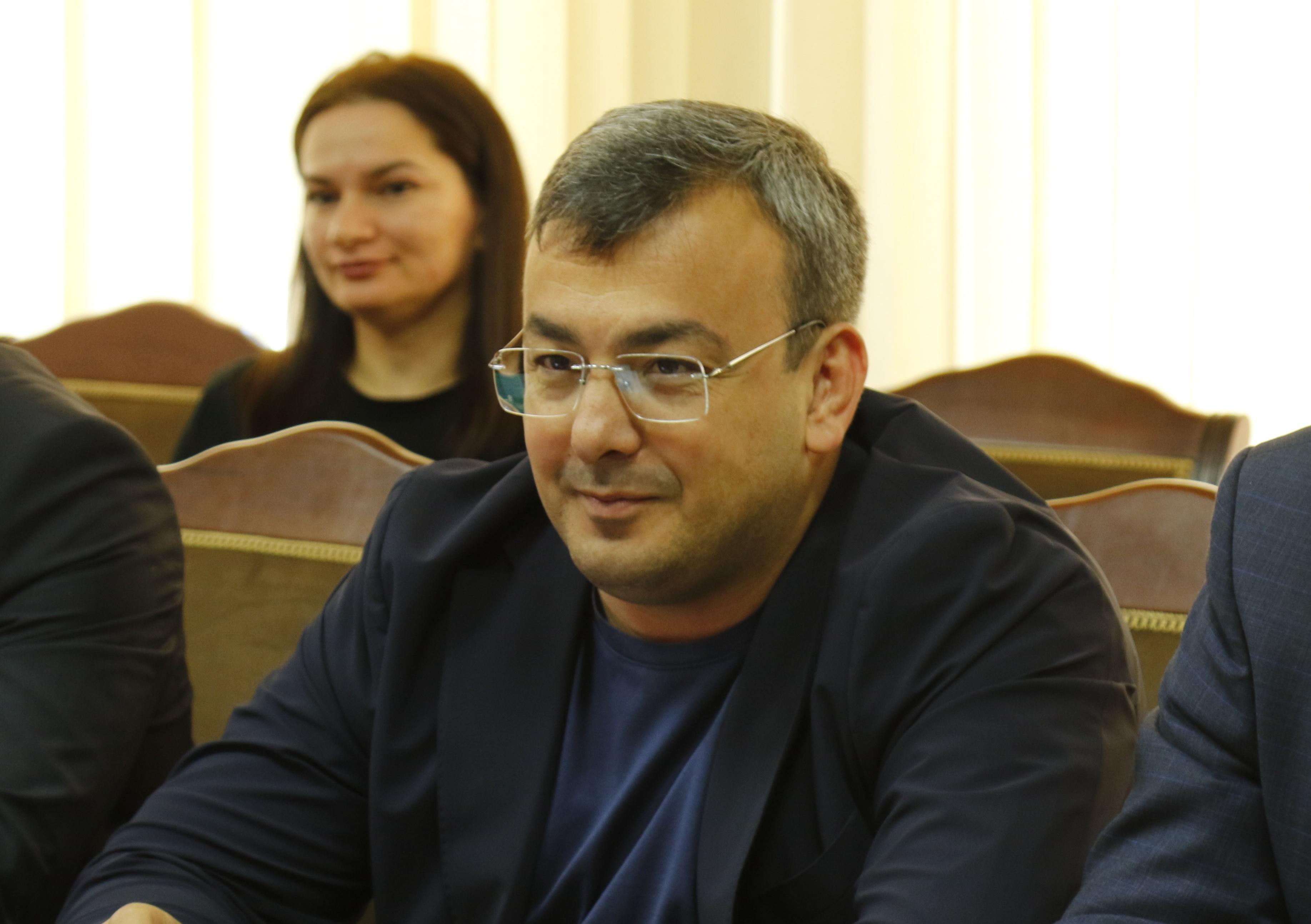 Магомедзагид Кихасуров провел личный прием граждан в городе Дагестанских Огнях