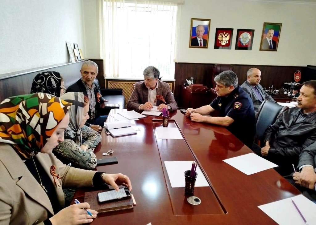 В администрации Гунибского района обсудили подготовку к празднованию Дня Победы