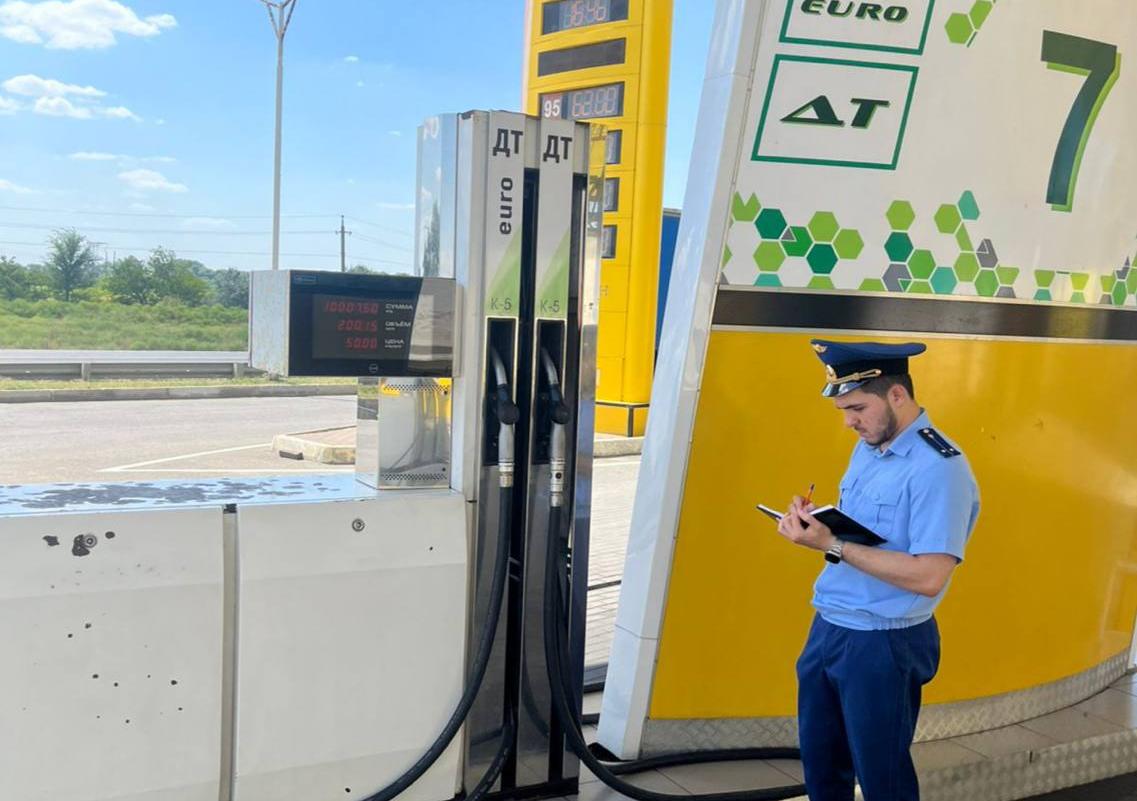 Деятельность двух заправок приостановлена в Дагестане из-за нарушений