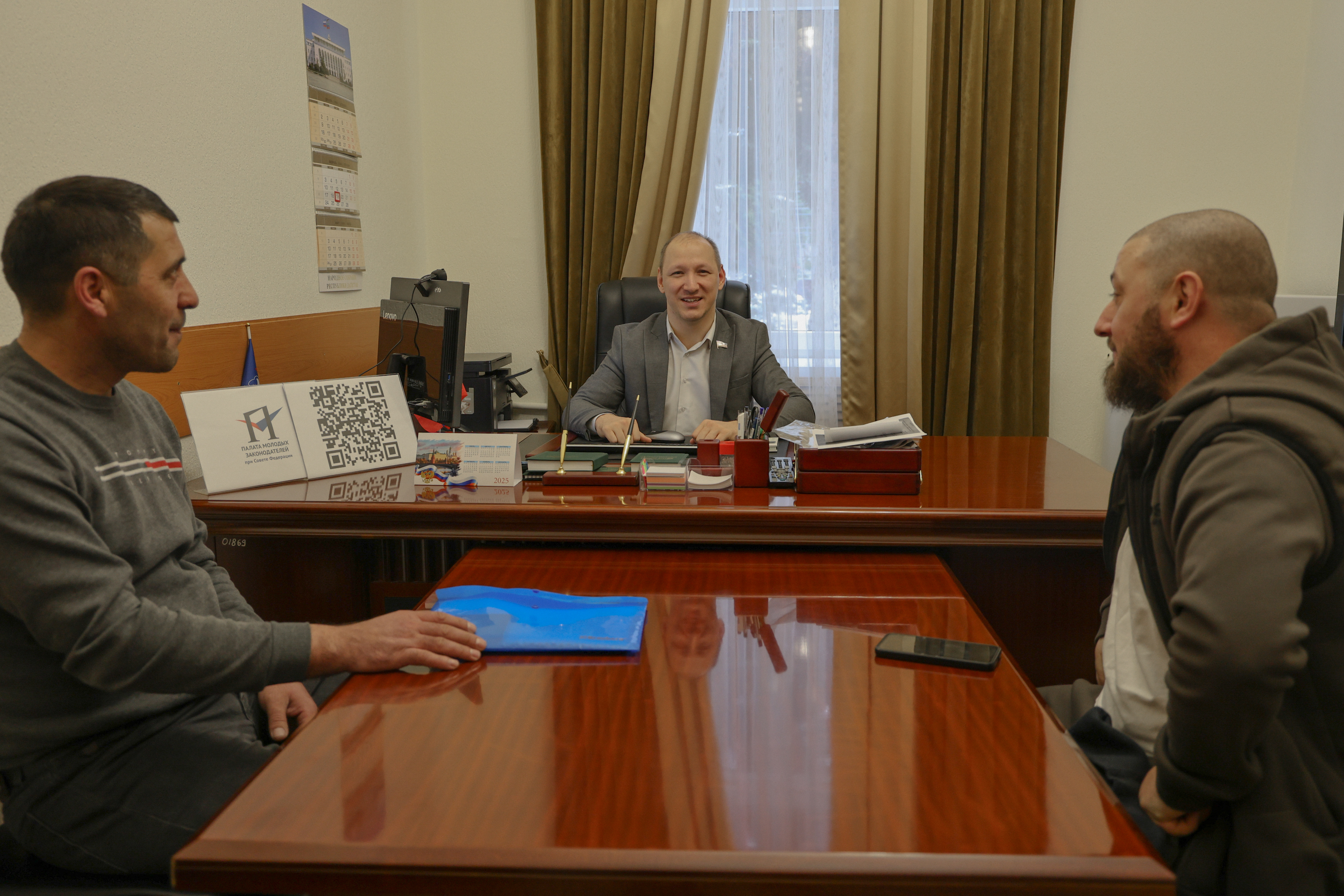 Гасан Османов помог участникам СВО в ходе приема граждан