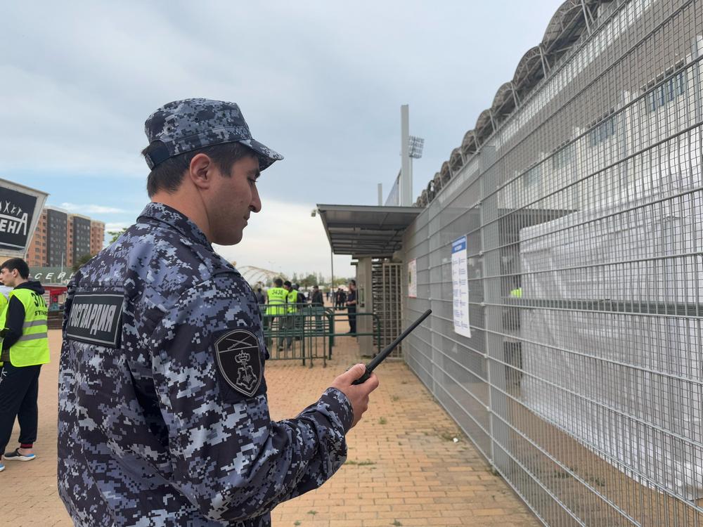 Росгвардия обеспечила безопасность во время матча махачкалинского «Динамо» с «Ростовом»