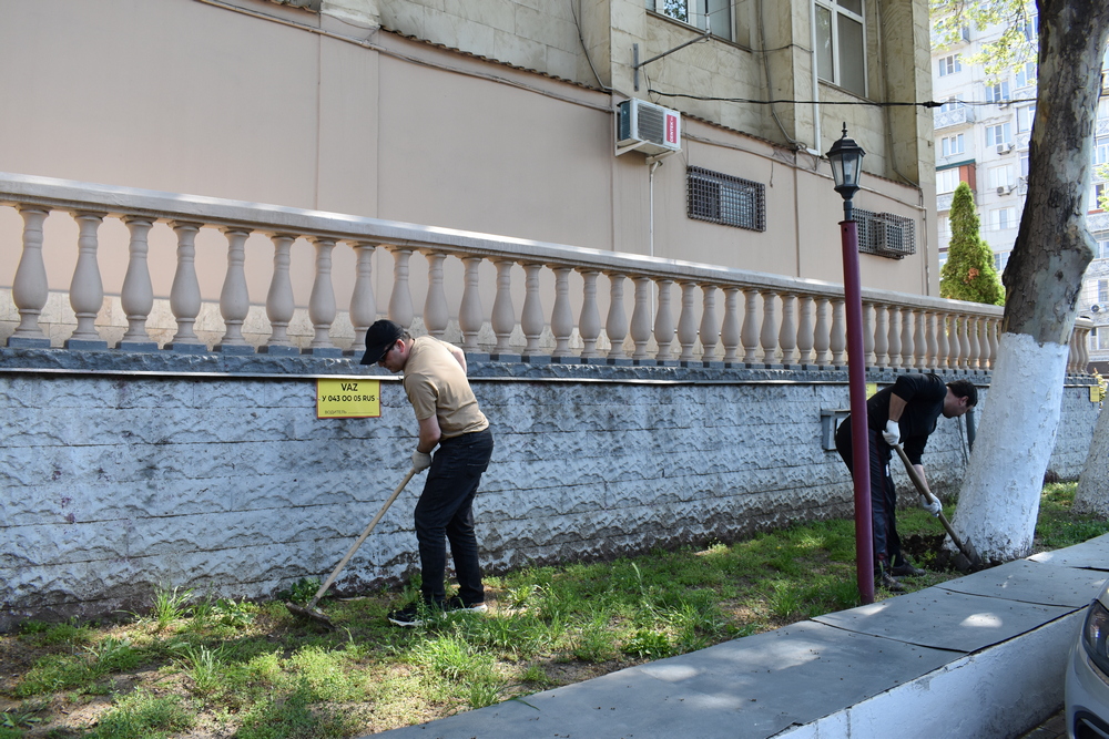 Росгвардейцы Дагестана приняли участие в общереспубликанском субботнике