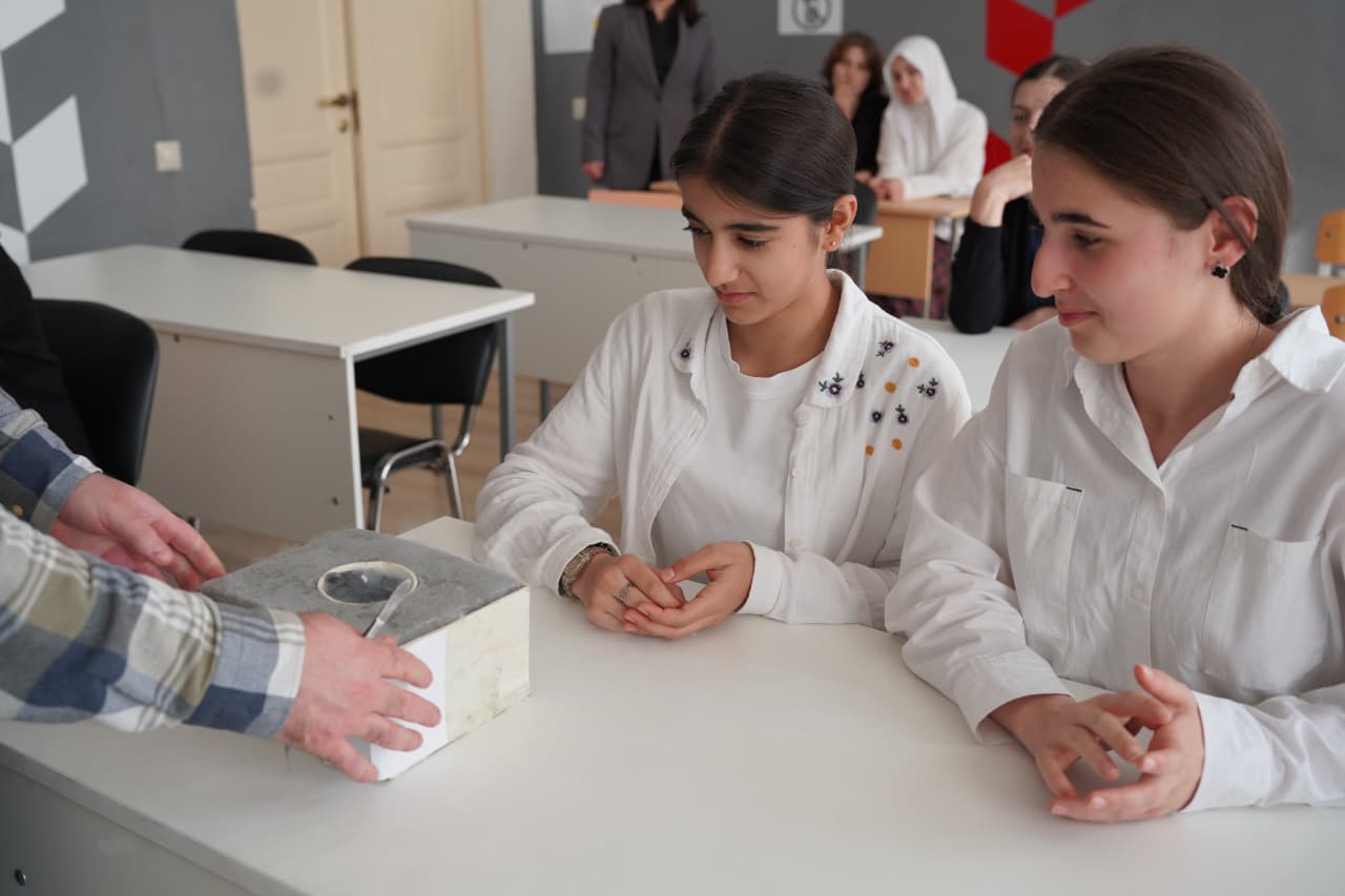 Проект «С наукой в сёла» продолжает тур по районам Дагестана