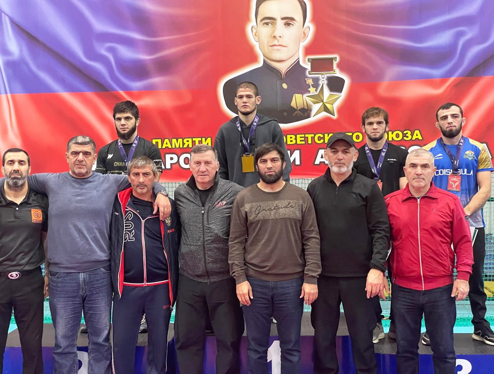 Определены лучшие борцы турнира памяти Героя Советского Союза Кади Абакарова