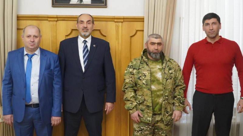 Два сотрудника Минобрнауки Дагестана отправятся в зону СВО добровольцами