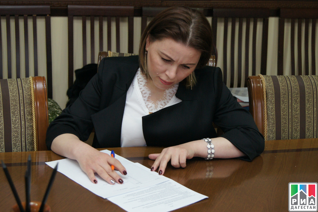 Правительство конкурс на замещение. Гаджиева Ганифа Бехерчиевна. Руководитель отдела ЗАГС В Буйнакском районе.