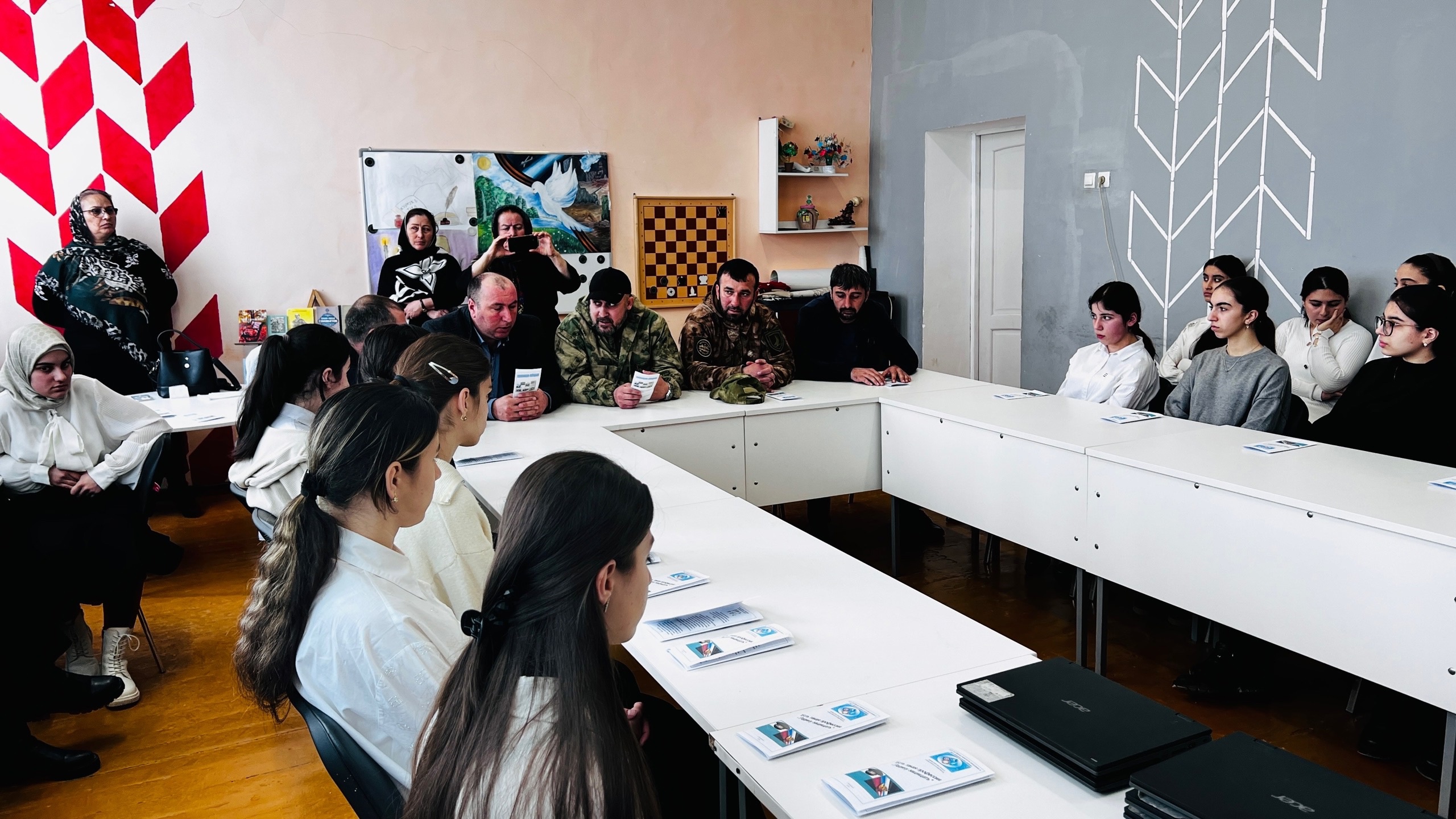 Учащимся из Каякентского района рассказали о военных профессиях