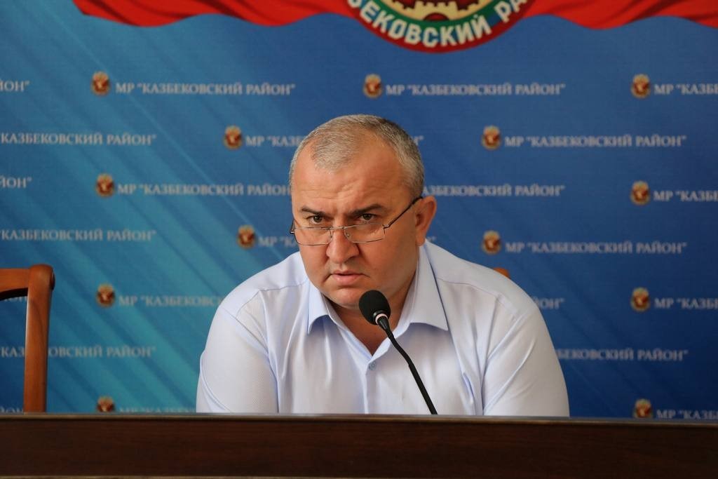 Проблемы водообеспечения и другие актуальные вопросы обсудили в Казбековском районе